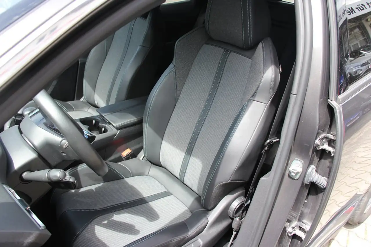 Peugeot 3008 Allure 18Z Keyl NAV Sunset CAM — Galería del vehículo 22