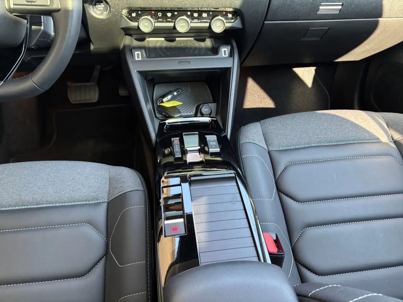 Citroen C4 X Max Automatik Sitzheizung Alcantara — Galerie du véhicule 13