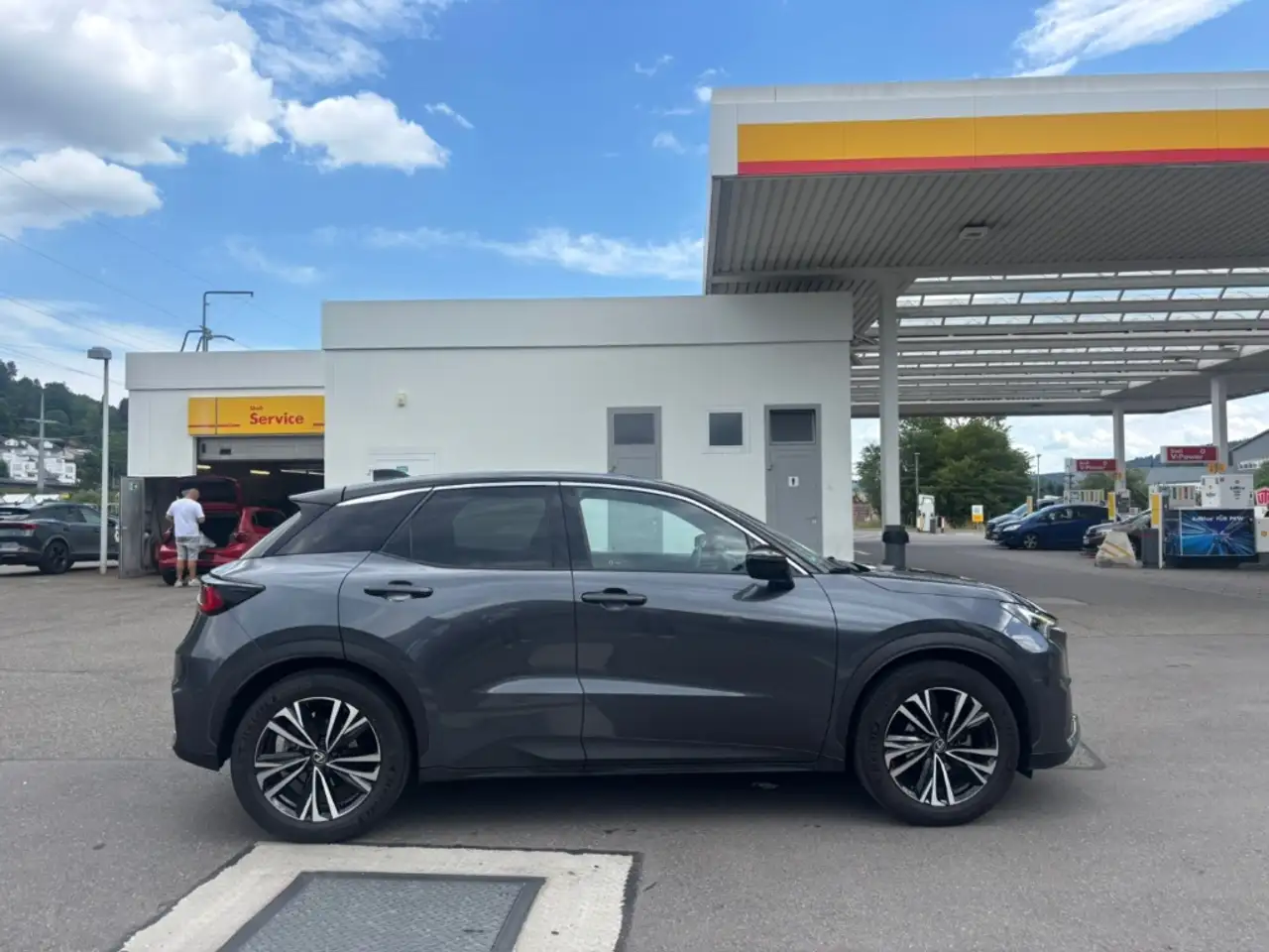 Lexus LBX E-Four Cool 4x4 *HUD+Navi+Memory Sitze+Mark Levins — Galería del vehículo 5