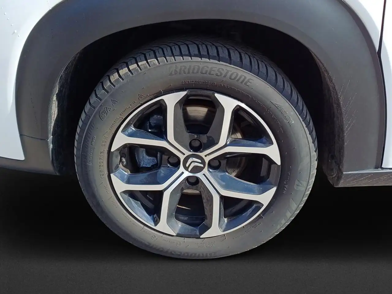 Citroen C3 Aircross PureTech 110 S&S Shine — Galerie du véhicule 10