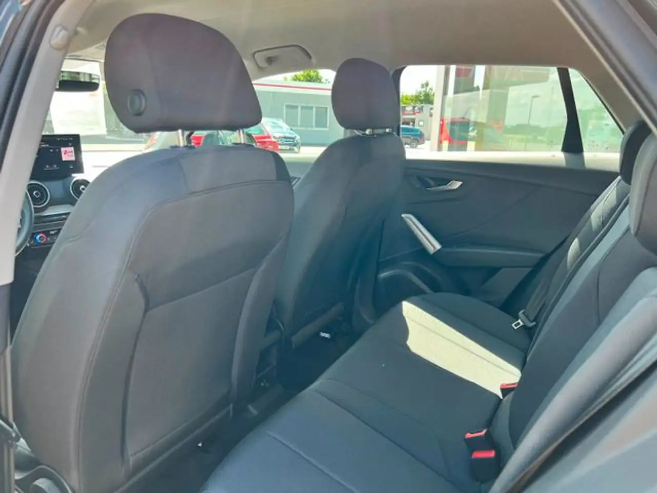 Audi Q2 35 TFSI S-Tronic Adv. MATRIX VC RFK ACC KESSY 35 — معرض صور السيارة 12