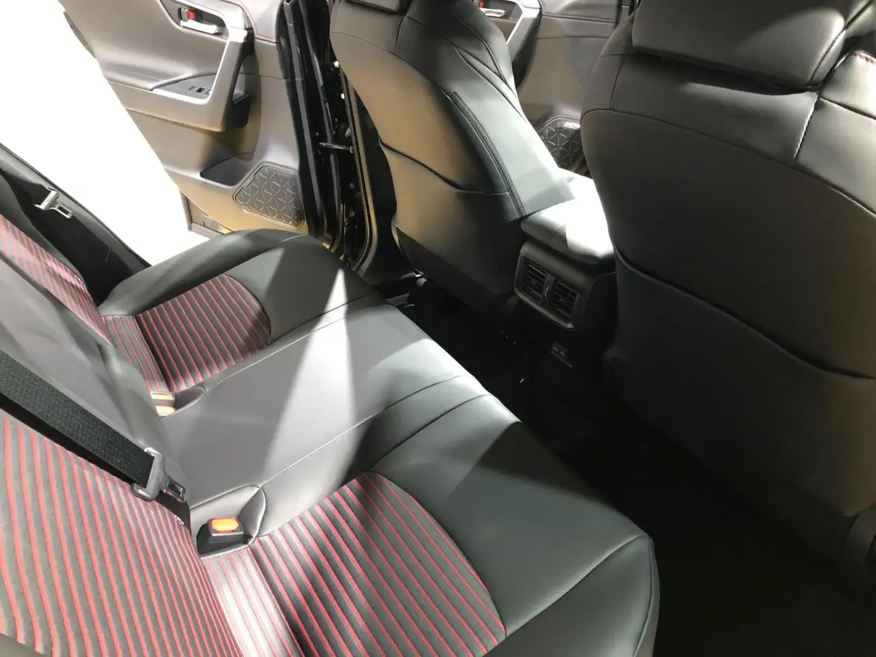 Suzuki Across 2.5 PlugIn*COMFORT PLUS* Allrad*AHK + WR — معرض صور السيارة 14
