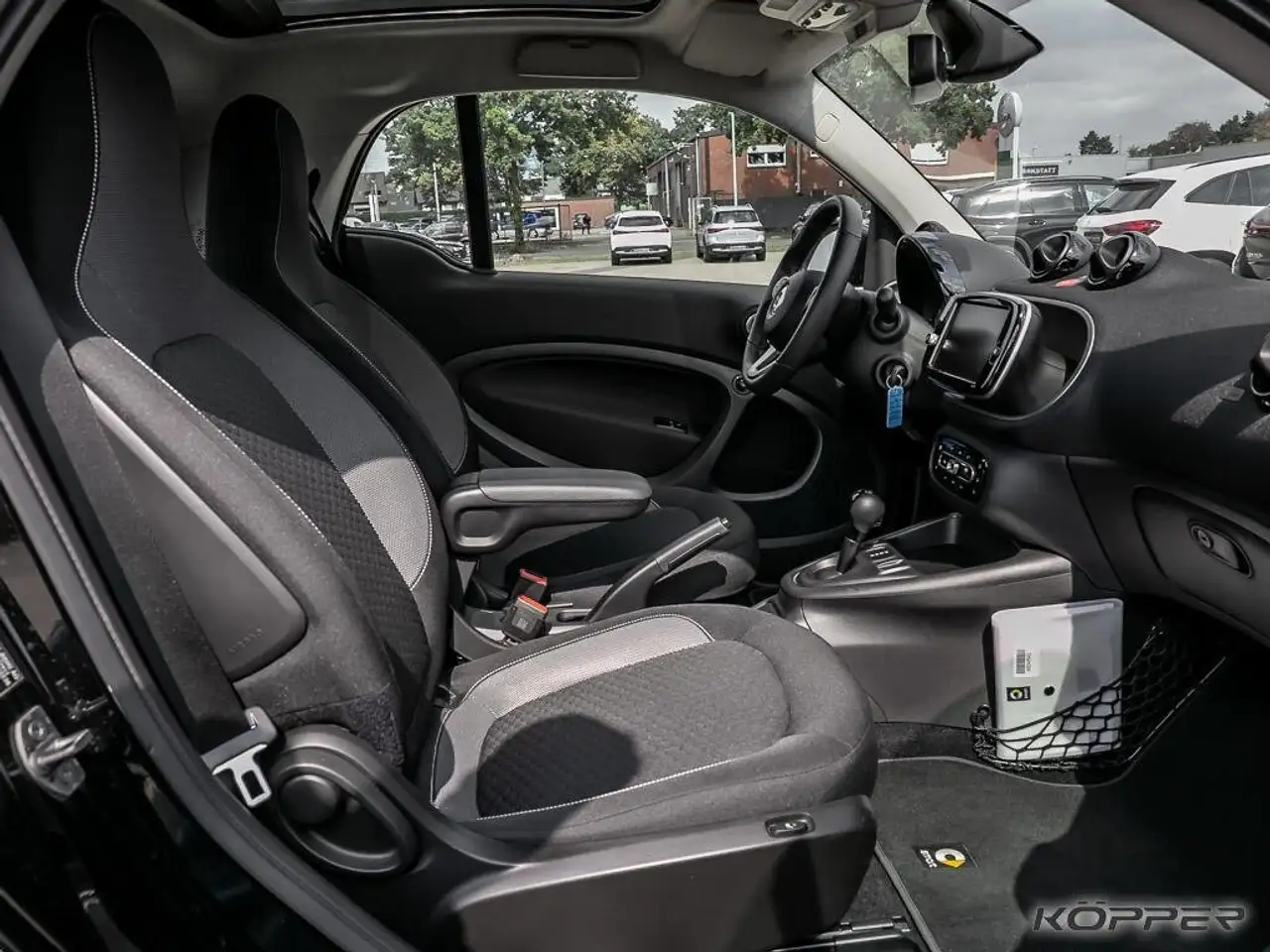 smart forTwo fortwo EQ LAST ONE Exclusive Black — معرض صور السيارة 5
