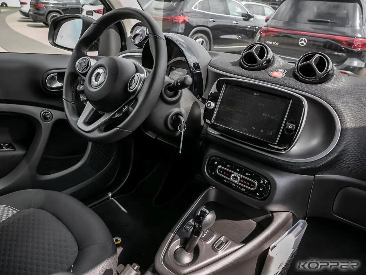 smart forTwo fortwo EQ LAST ONE Exclusive Black — معرض صور السيارة 4