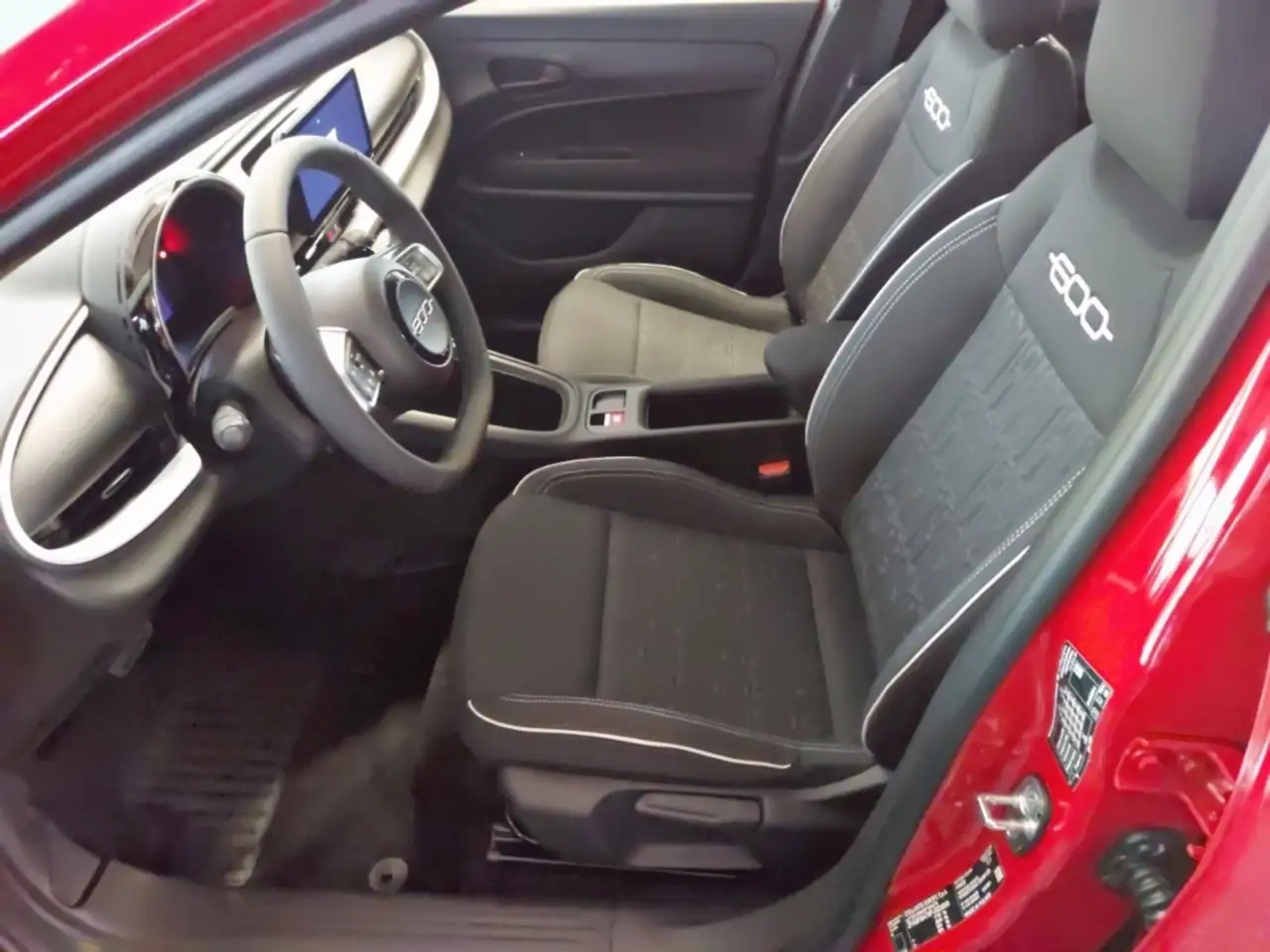 Fiat 600 125 Jahre Edition Navi LED ACC Apple CarPlay Andro — Vehicle gallery 13