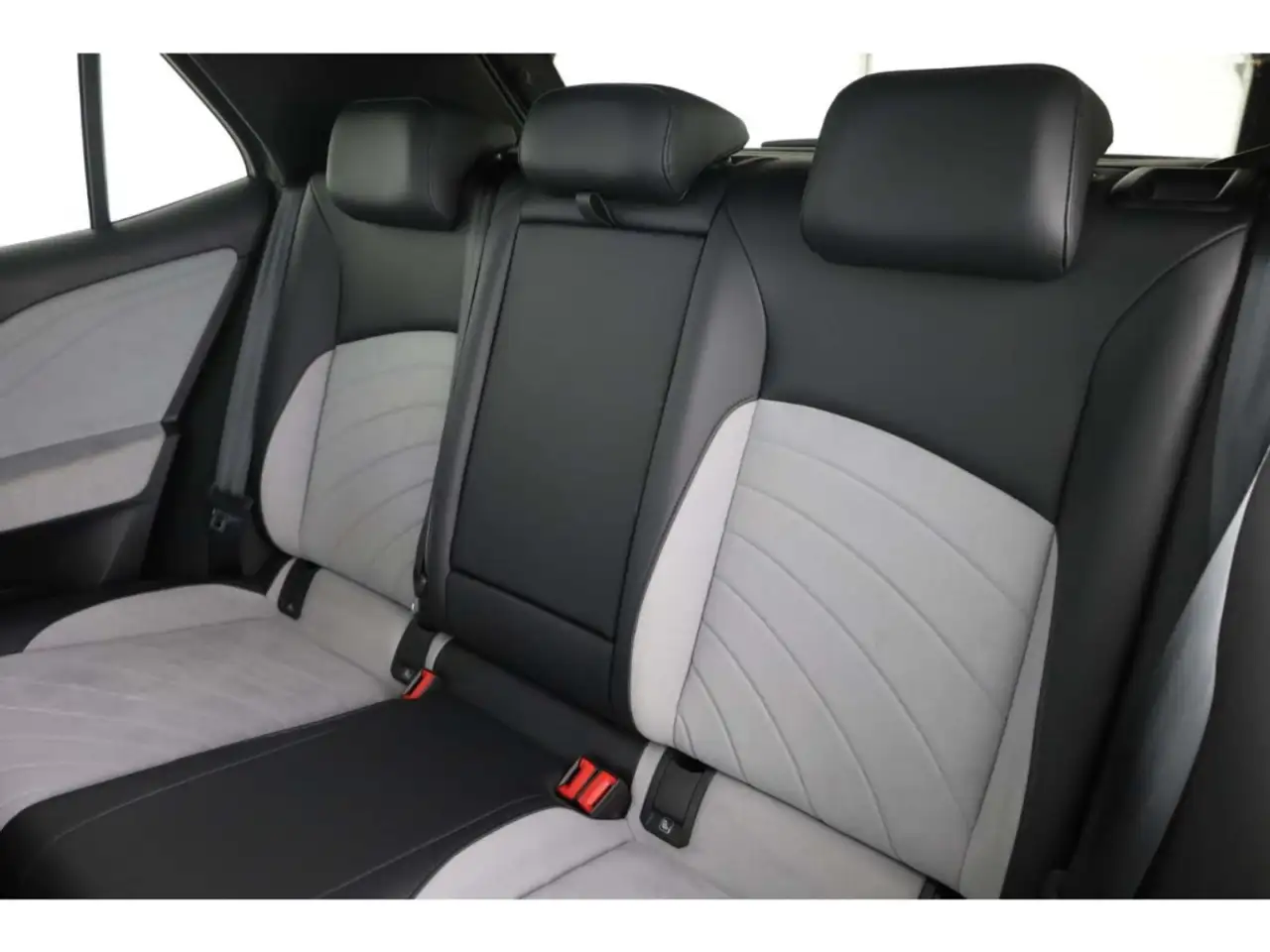 Volkswagen ID.3 Pro 58kWh NAV/LED/ACC/19''/Kamera/Wärmepumpe — معرض صور السيارة 12