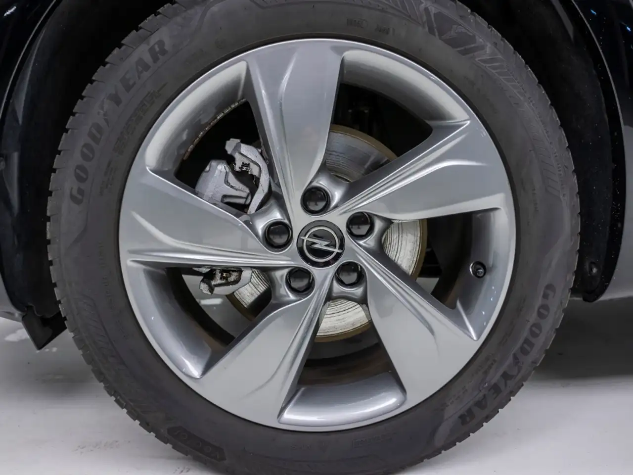 Opel Grandland GS Line Automatik AHK PDC Kamera (100) — Vehicle gallery 9
