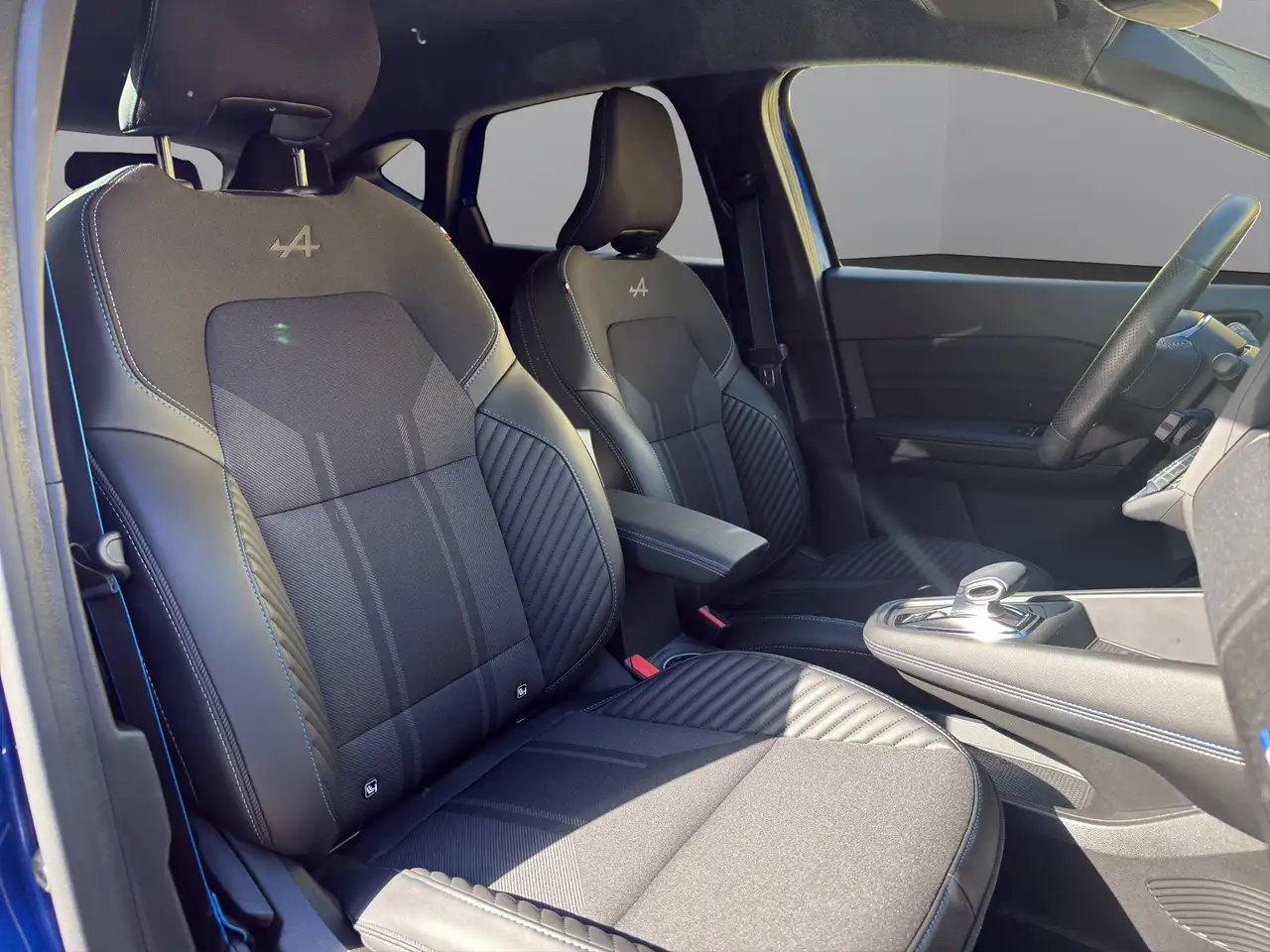 Renault Captur Esprit Alpine 1. Hand Lenkradheizung, Harman Kardon, 360Grad Kamera wenig KM sehr gepflegt — Galerie du véhicule 11