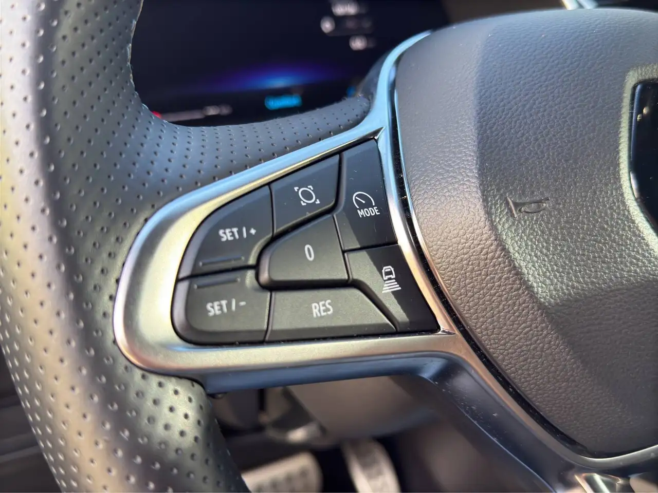Renault Captur Esprit Alpine 1. Hand Lenkradheizung, Harman Kardon, 360Grad Kamera wenig KM sehr gepflegt — Galerie du véhicule 16