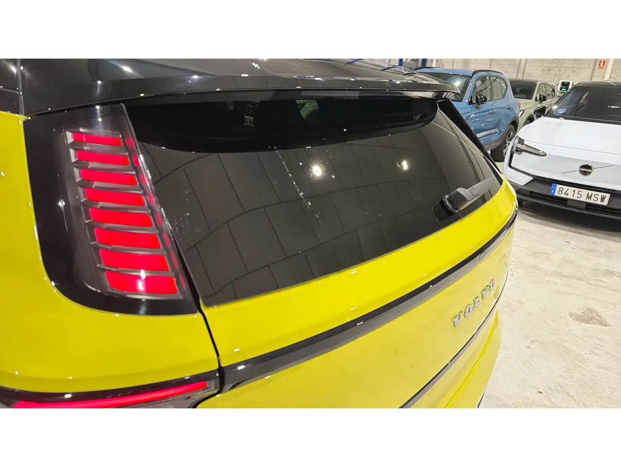 Volvo EX30 Single Extended Range Plus RWD — Galerie du véhicule 37
