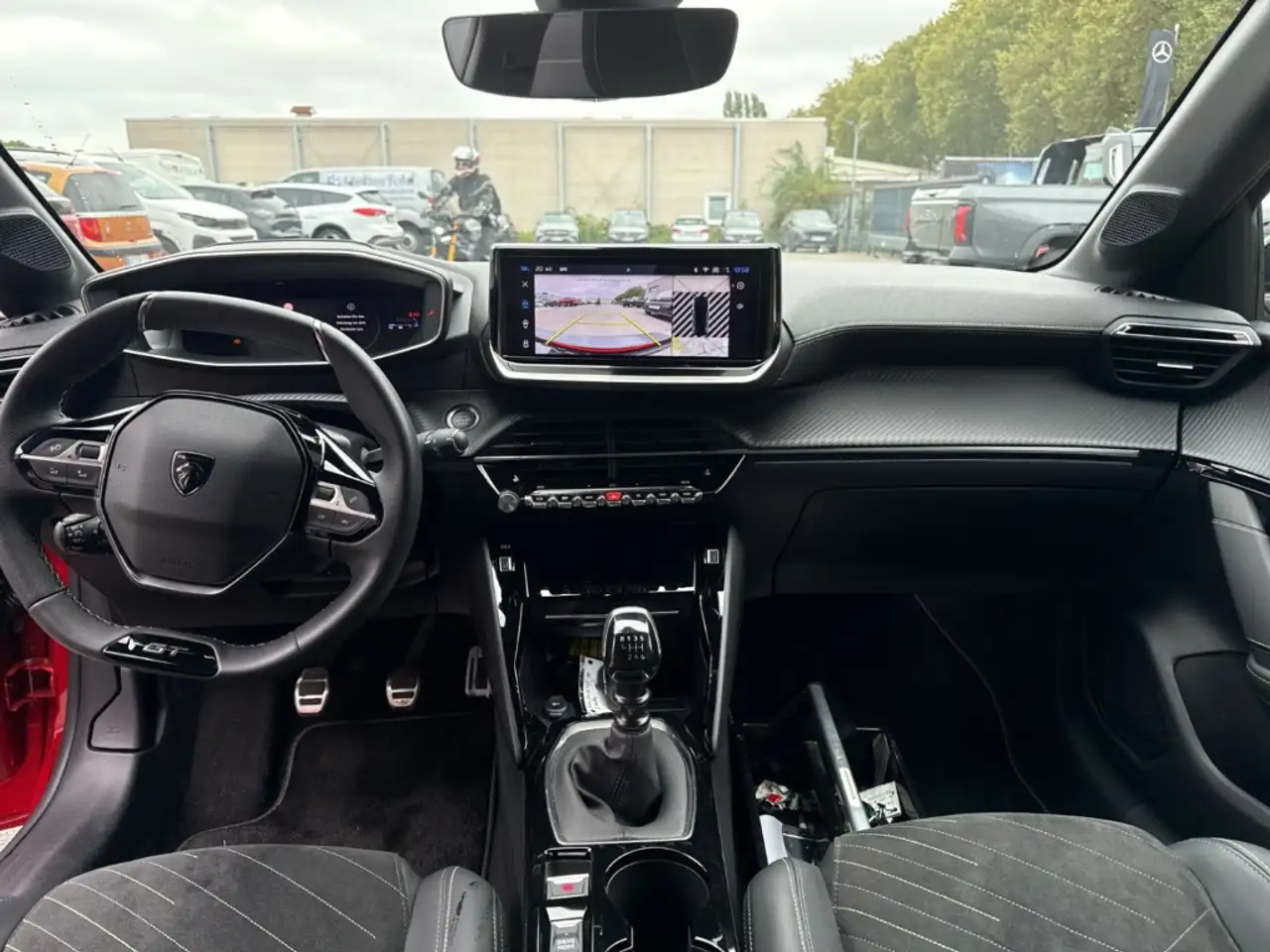 Peugeot 208 GT PT 100*360°KAMERA*PANO*AMBIENTE*CARPLAY*LED* — معرض صور السيارة 8