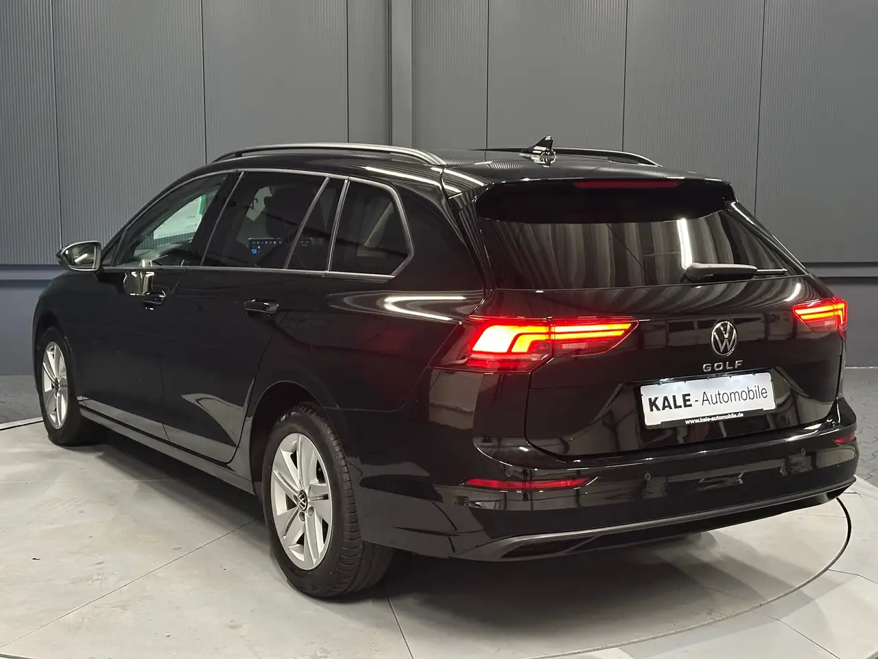 Volkswagen Golf Variant VIII 1.5 TSI Life *NAVI*KAMERA*LED plus*CarPlay* — Galerie du véhicule 4