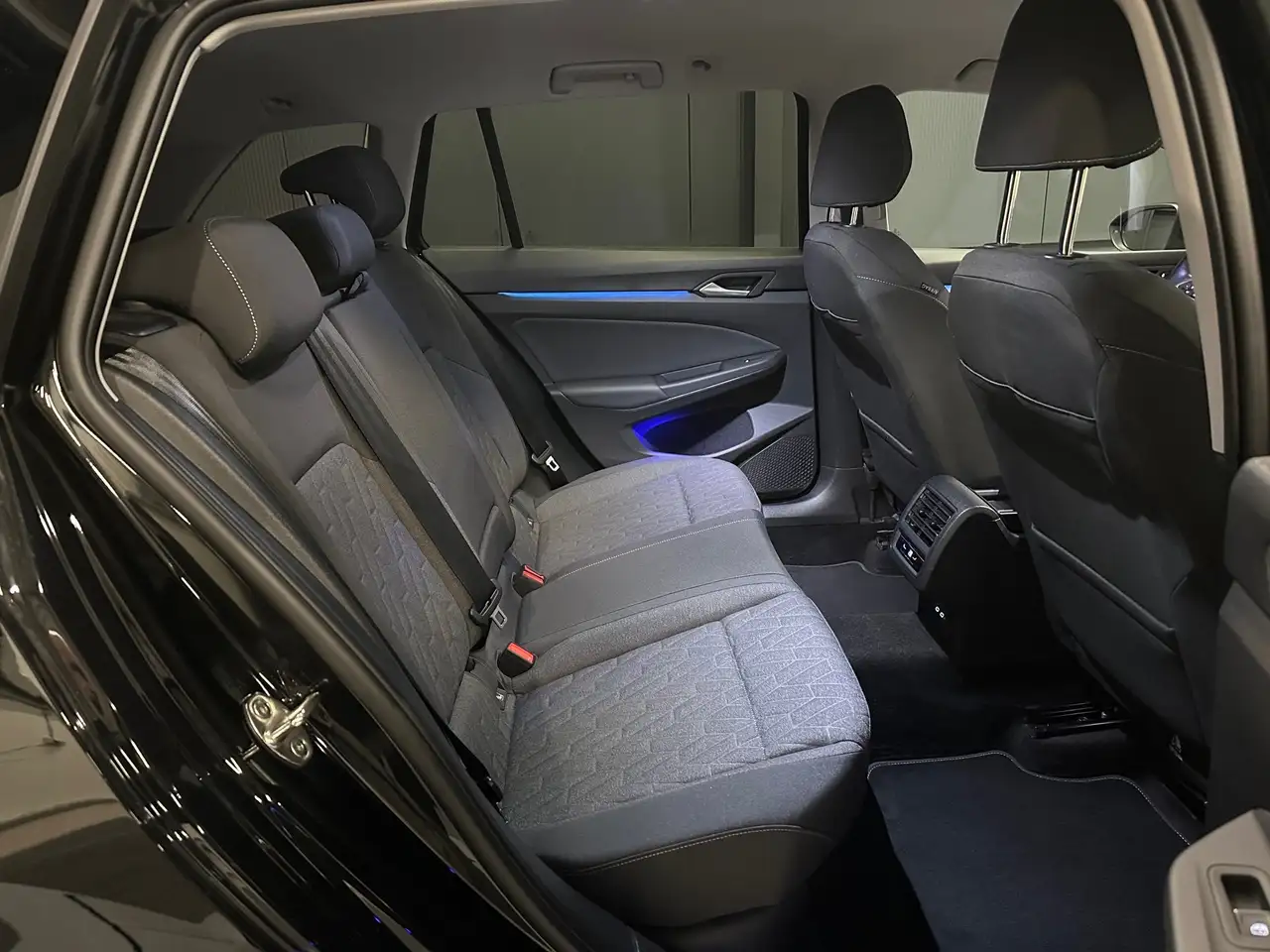 Volkswagen Golf Variant VIII 1.5 TSI Life *NAVI*KAMERA*LED plus*CarPlay* — Galerie du véhicule 26