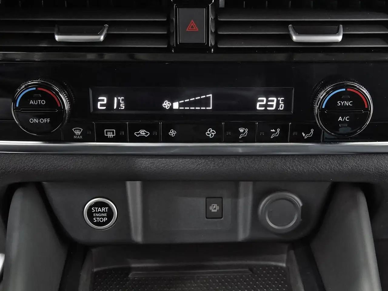 Nissan Qashqai DIG-T 116kW Xtronic N-Connecta — معرض صور السيارة 30