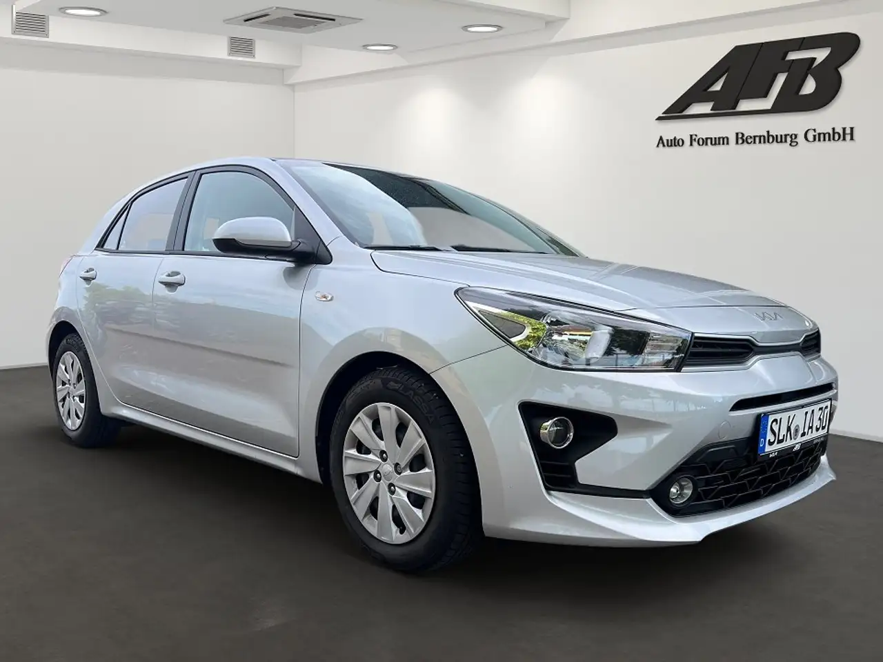 Kia Rio 1.2 Comfort KLIMA MFL BLUETOOTH LICHTAUTO. — Galería del vehículo 3