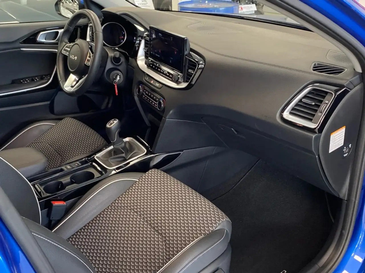 Kia XCeed 1.5 MHEV 118KW TECH 5P — Galerie du véhicule 12