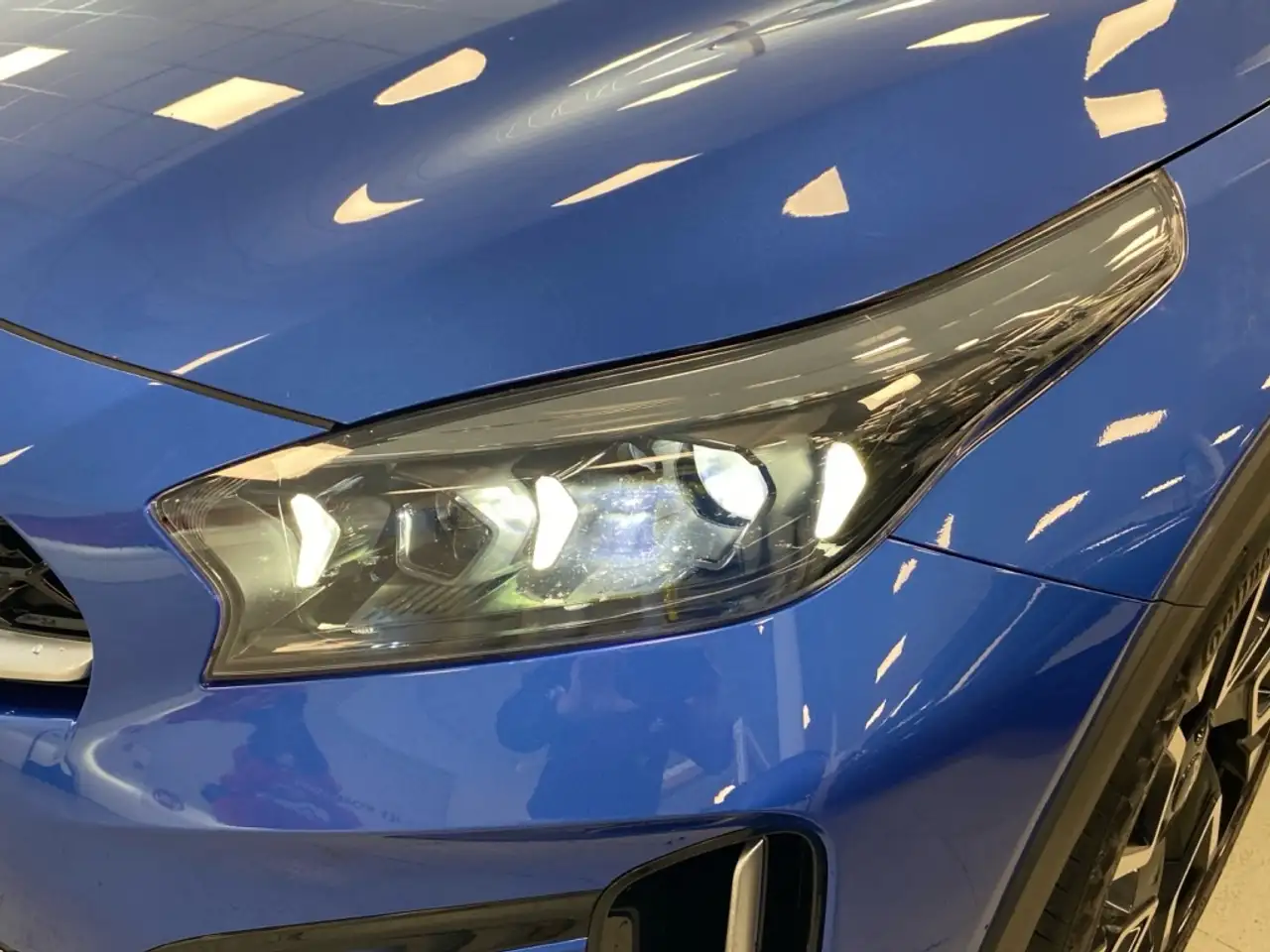 Kia XCeed 1.5 MHEV 118KW TECH 5P — Galerie du véhicule 21