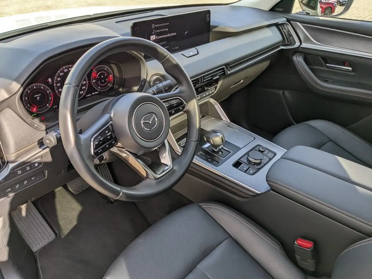 Mazda CX-60 2.5l PHEV AWD Homura alle Pakete Panodach 1.Hand — Galerie du véhicule 9
