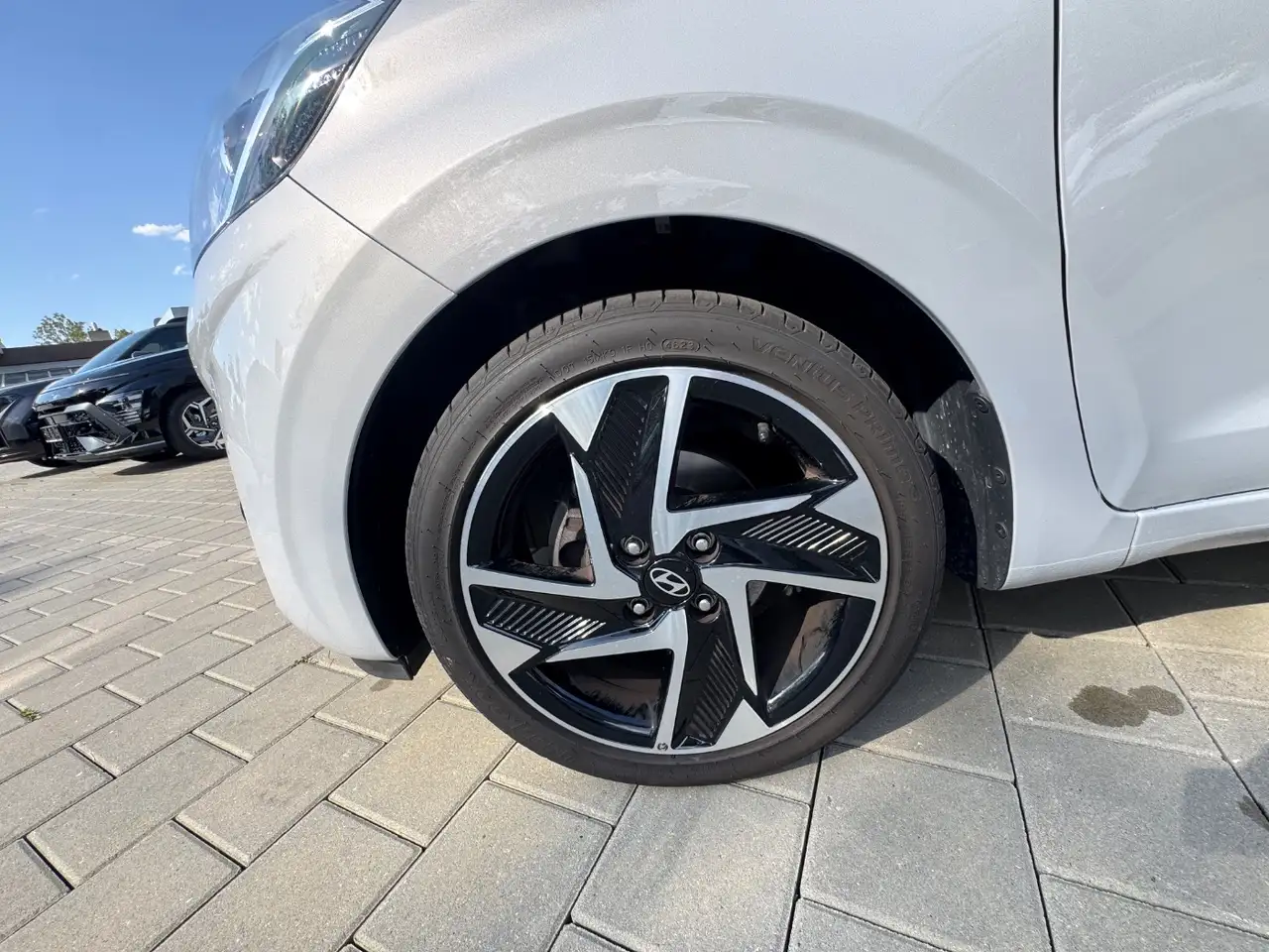 Hyundai i10 1.2 Prime Facelift Fernlichtass. Kam. KlimaA — Vehicle gallery 15