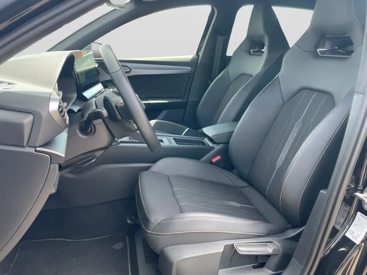 CUPRA Leon TSI DSG VZ 5JGar FahrAsXL Beats ACC SHZ ACC — Galerie du véhicule 14