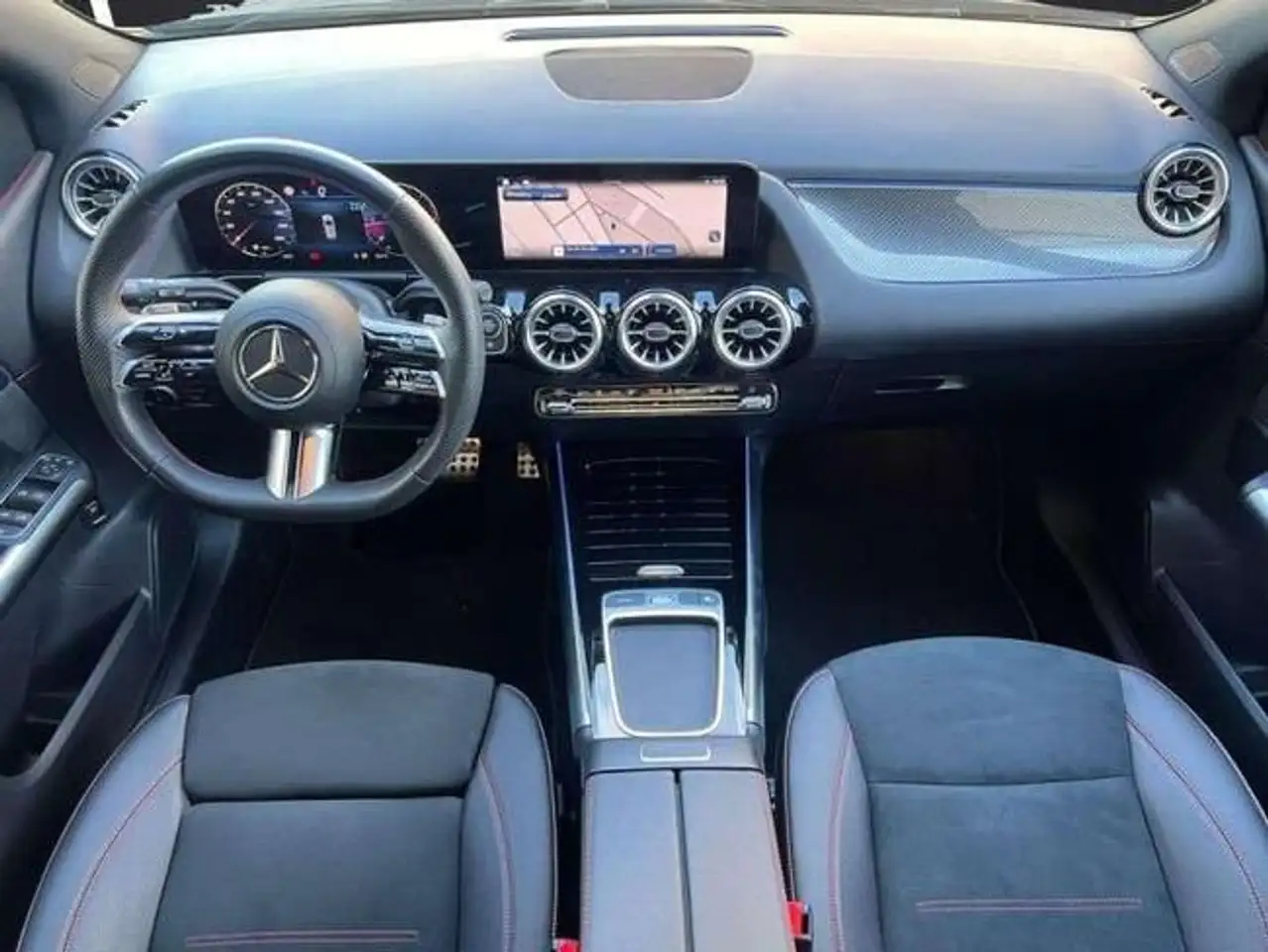 Mercedes-Benz B 250 250e AMG — Galerie du véhicule 9