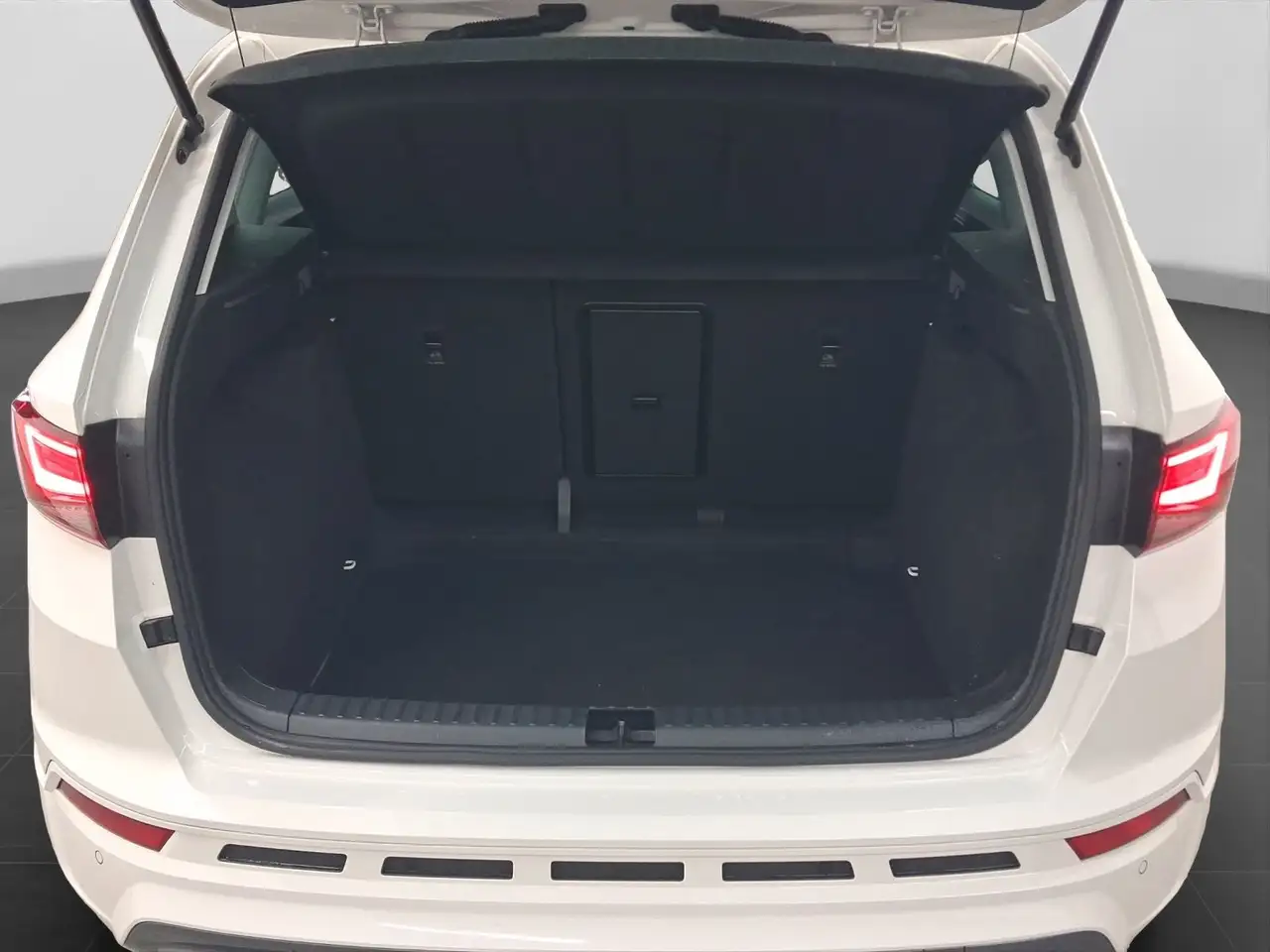 CUPRA Ateca 1.5 TSI DSG NAVI PARKLENK SITZH LED — معرض صور السيارة 17