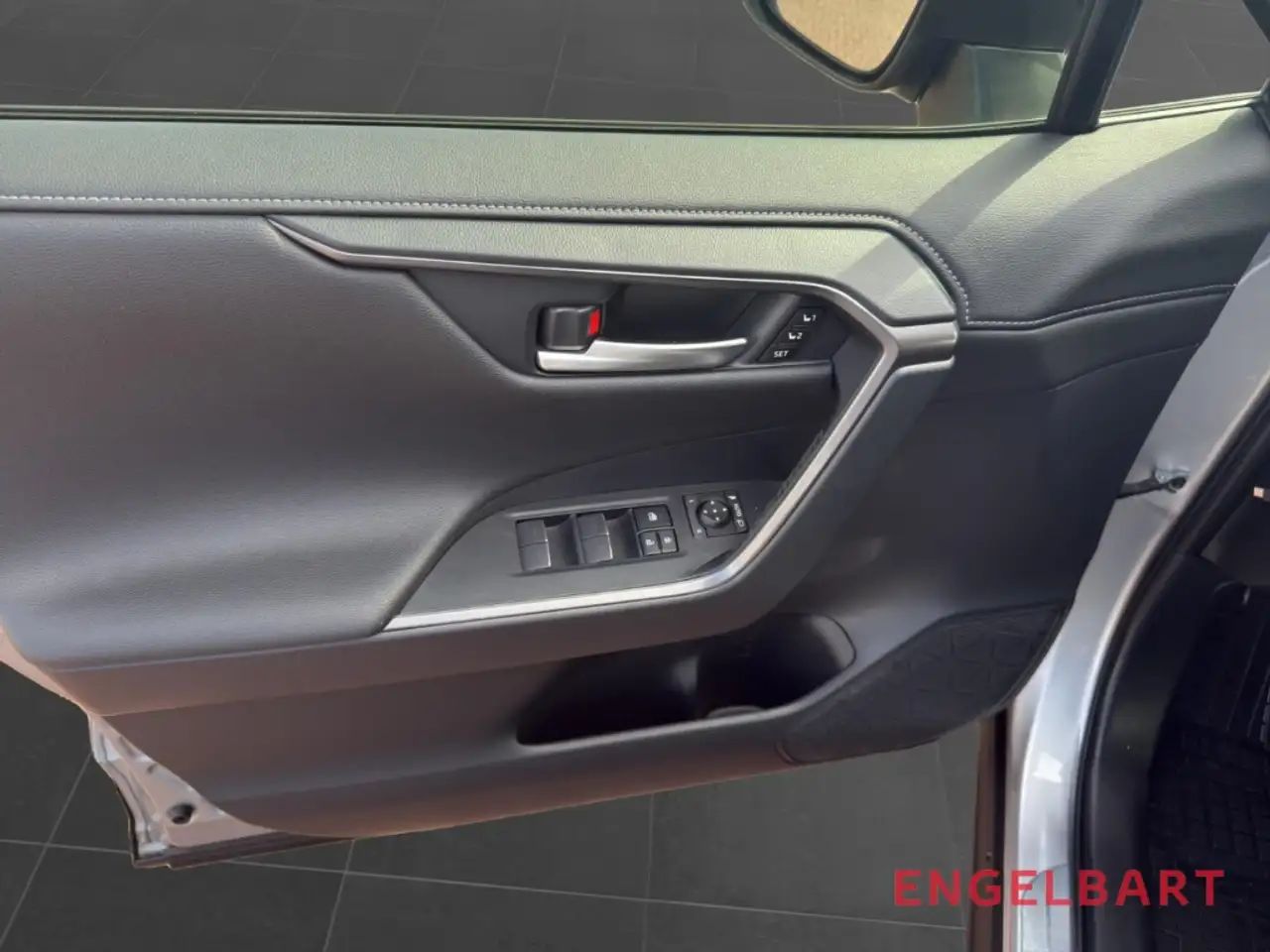 Toyota RAV4 Hybrid 4x4 GR Sport Navi JBL 360 Kamera LED ACC El — Vehicle gallery 10