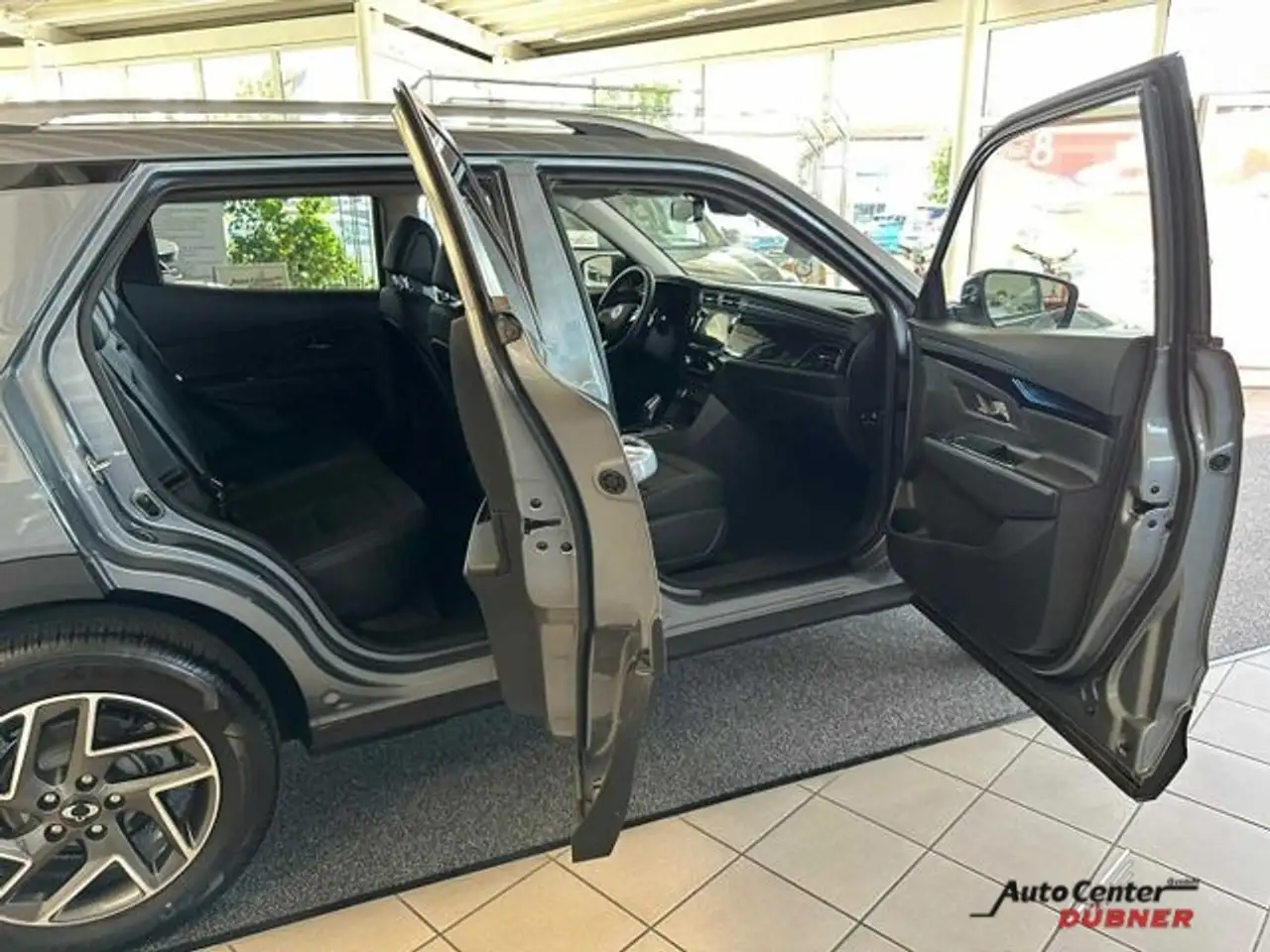 SsangYong Korando e motion Titanium — Vehicle gallery 7