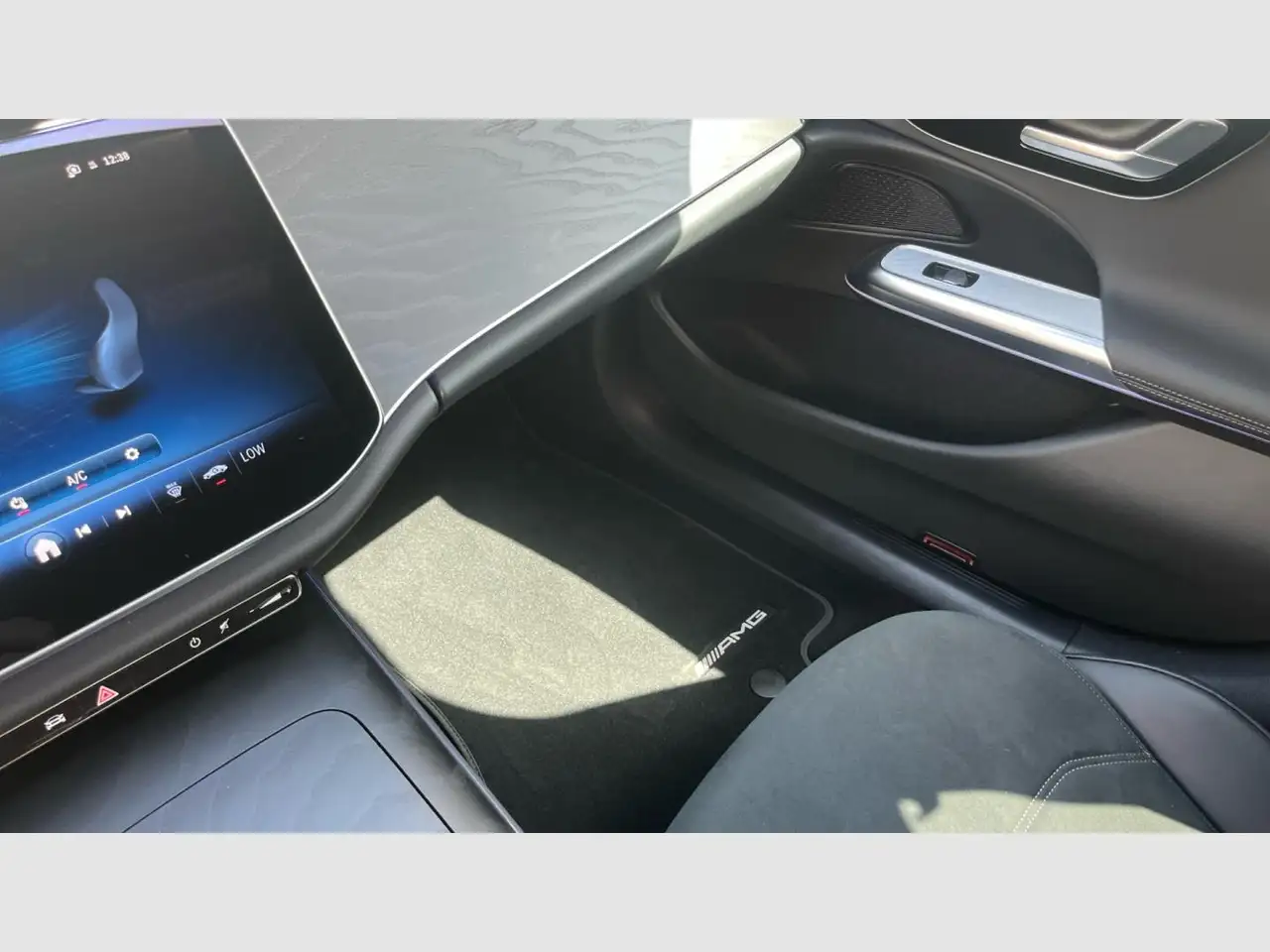Mercedes-Benz E 220 d Estate — Galería del vehículo 16