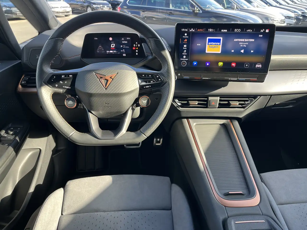 CUPRA Born e-Boost 195€ m.20% Anz. 82kWh WäPu Navi HeadUp — Vehicle gallery 16
