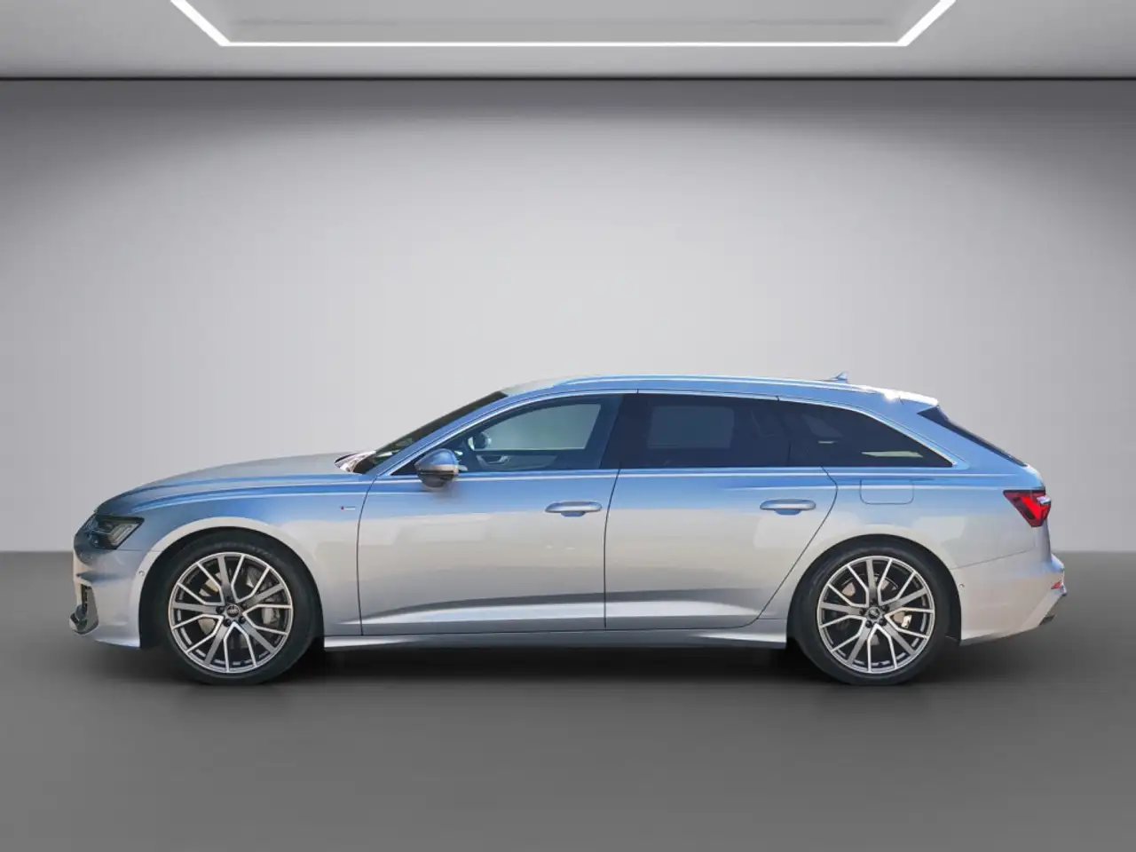 Audi A6 Avant 50 2.0 TFSI e quattro S line — Vehicle gallery 2