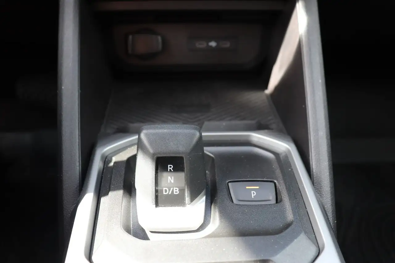Dacia Duster III Hybrid 140 Journey 1.6 E-Tech, Tempo — Galería del vehículo 22