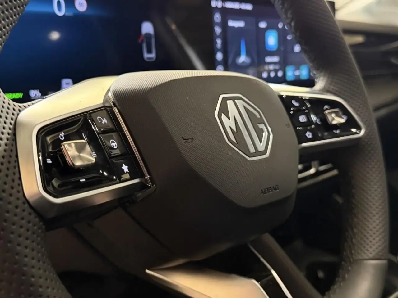 MG HS 1.5T-GDI PHEV Luxury — Galería del vehículo 11