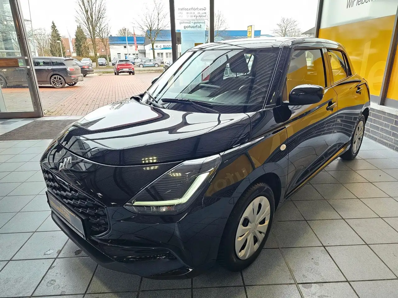 Suzuki Swift 1.2 DUALJET HYBRID Kamera LED Navi ACC — Vehicle gallery 2
