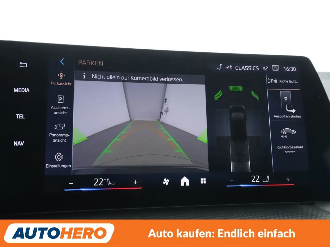 BMW 216 i Active Tourer Aut.*NAVI*CAM*TEMPO* — معرض صور السيارة 22