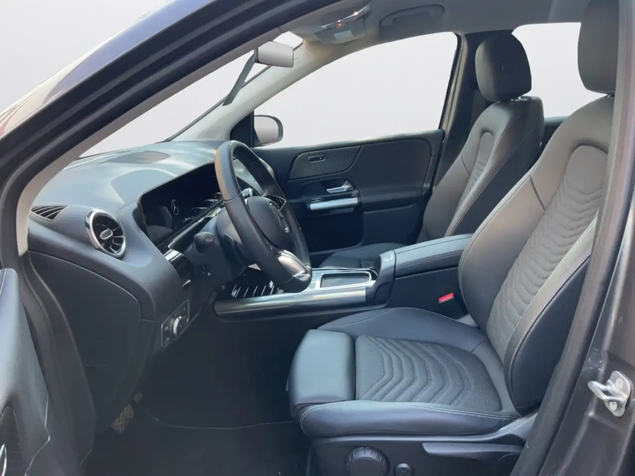 Mercedes-Benz B 180 B180 NAVI/RFK/DSG/ELEKTR. HECKKL. Progressive — Galerie du véhicule 9