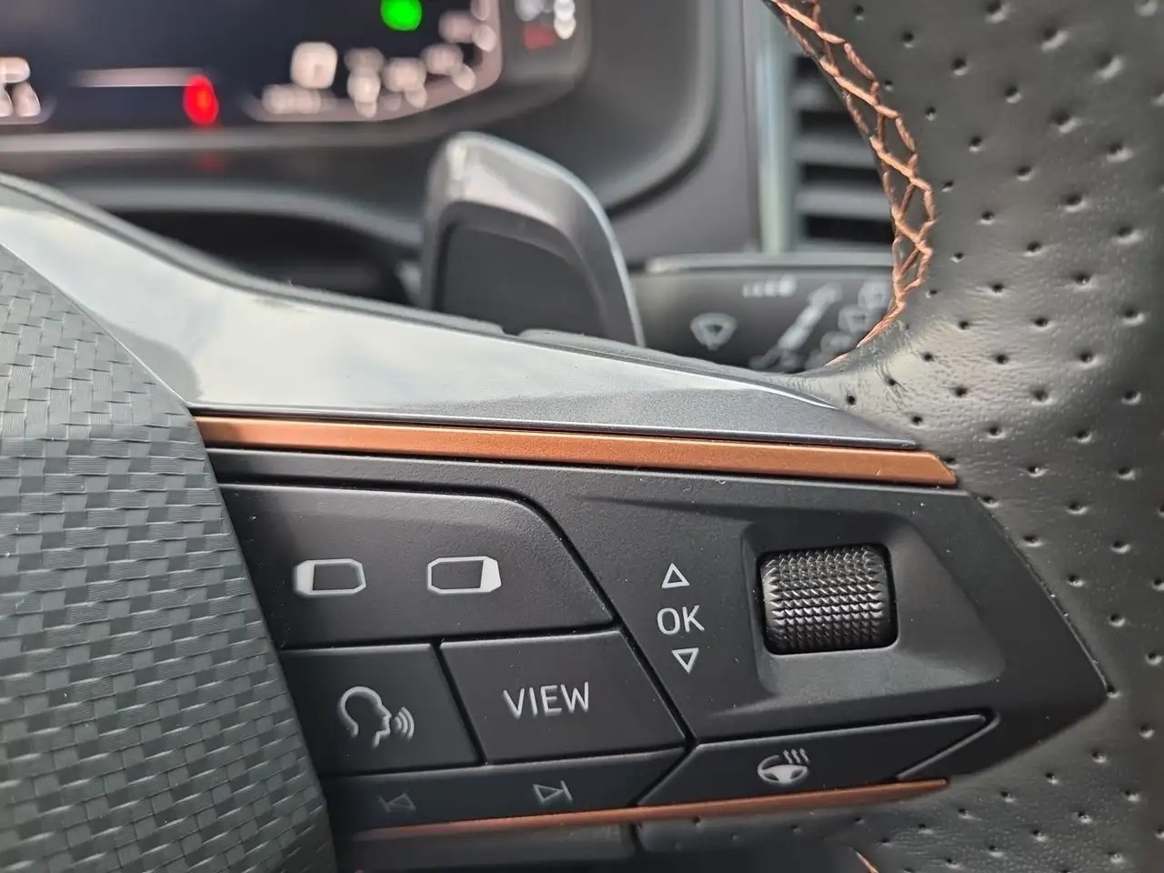 CUPRA Ateca TSI DSG KAMERA+NAVI+APP+LED+GRA+19 ALU! — Galería del vehículo 19