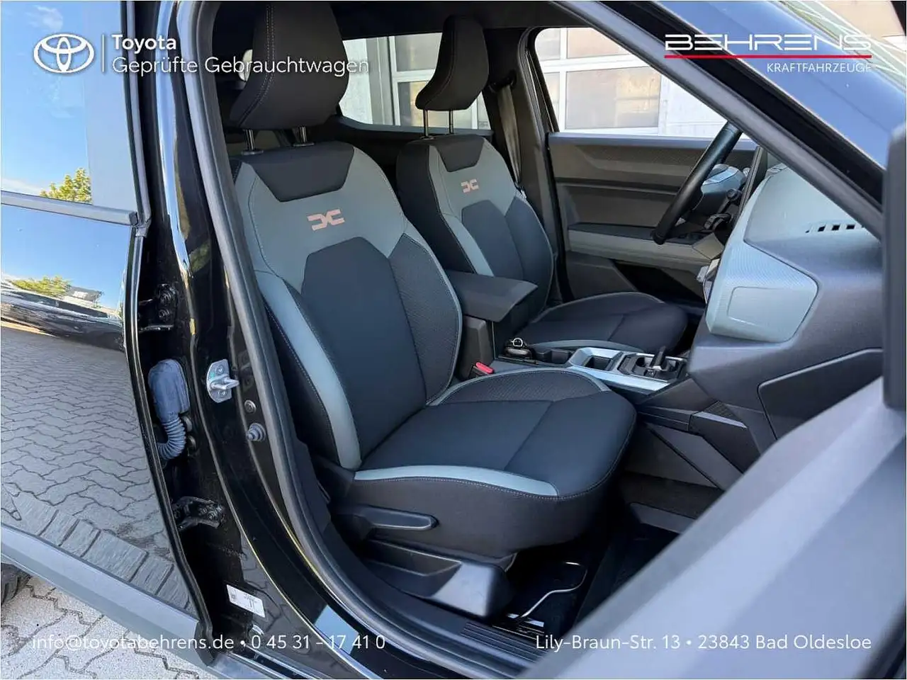 Dacia Duster 1.6 E-TECH Full Hybrid 140 Extreme | WKR — Galería del vehículo 7