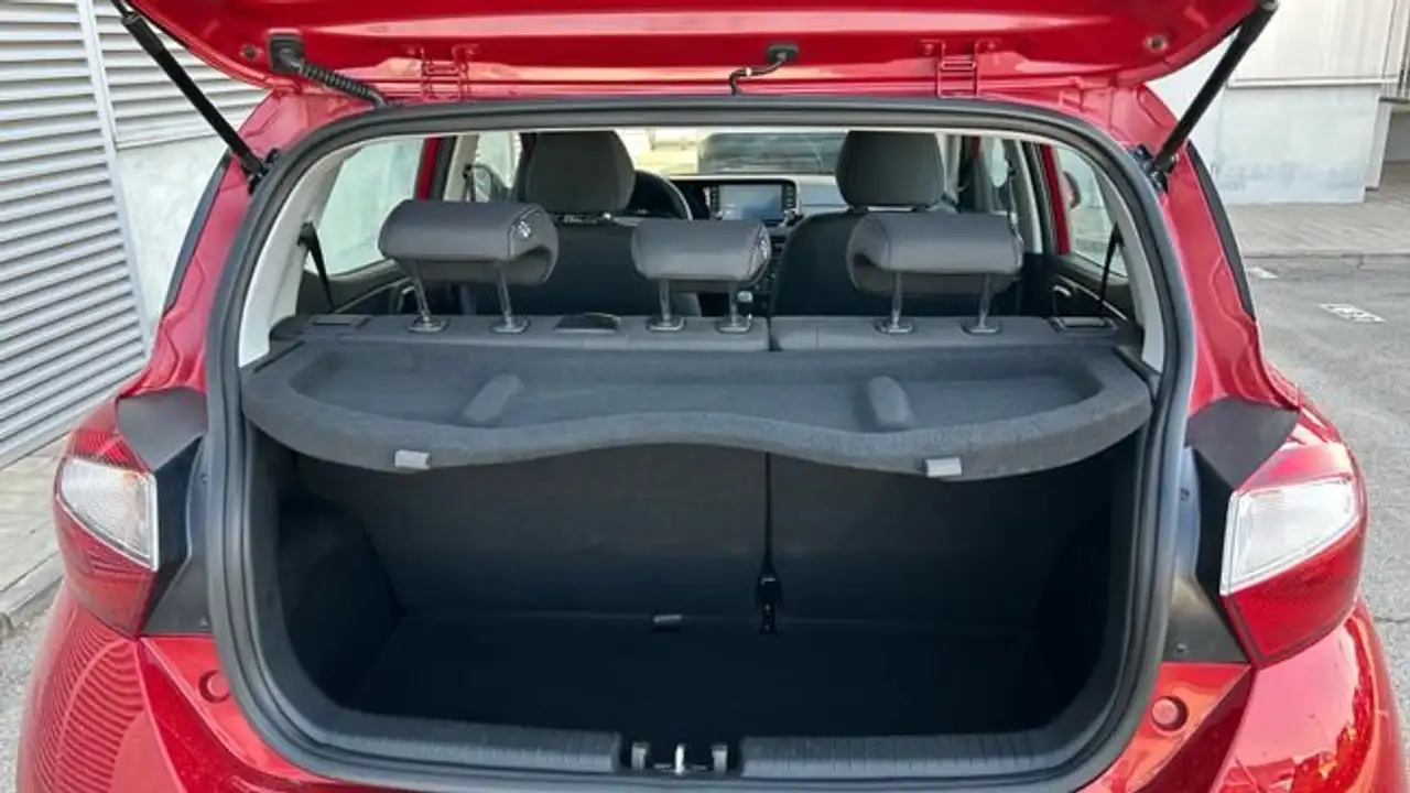 Hyundai i10 1.0 ESSENCE 67 5P — Galerie du véhicule 17