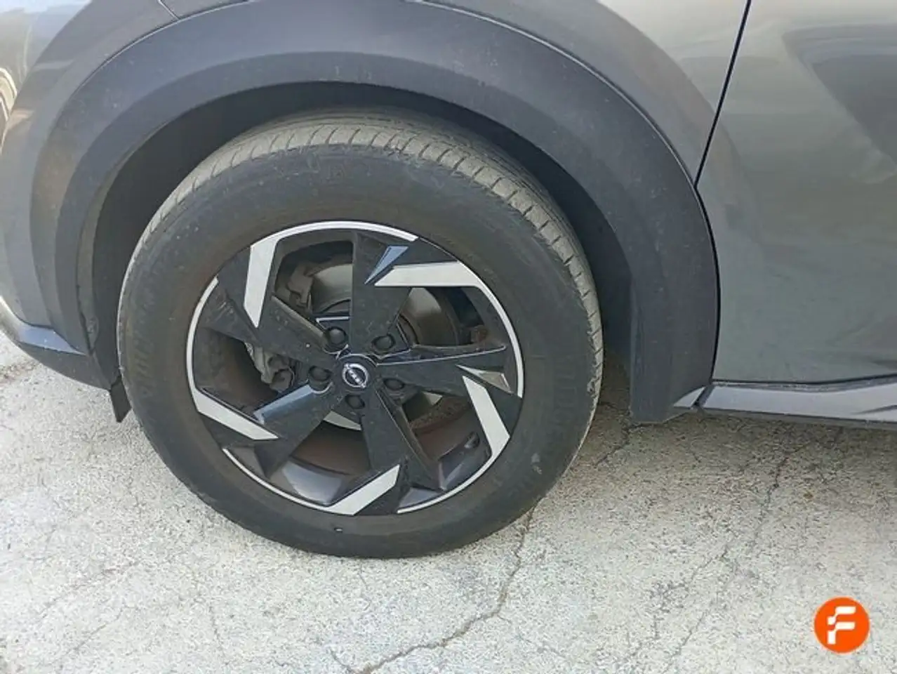 Nissan Juke DIG-T 84kW (114CV) DCT 7V N-Design Black — معرض صور السيارة 14