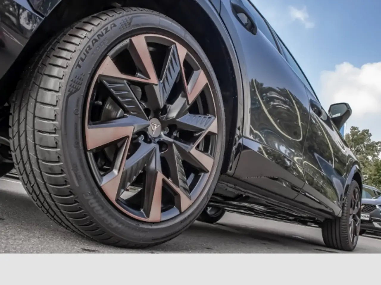 CUPRA Formentor 1.5 eTSI DSG/Dynamic-Design/Sennheiser/Intelligent — معرض صور السيارة 5