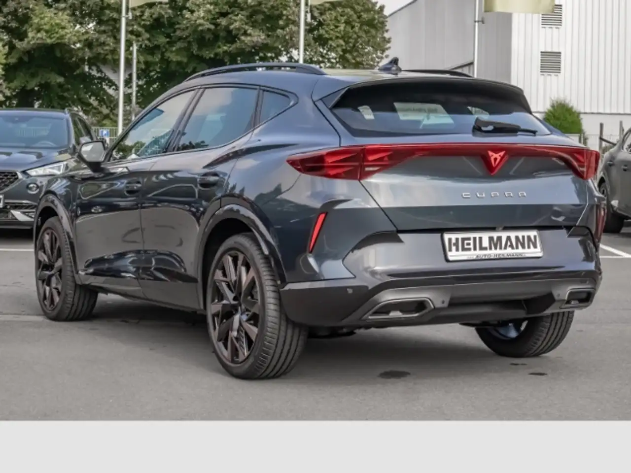 CUPRA Formentor 1.5 eTSI DSG/Dynamic-Design/Sennheiser/Intelligent — معرض صور السيارة 4
