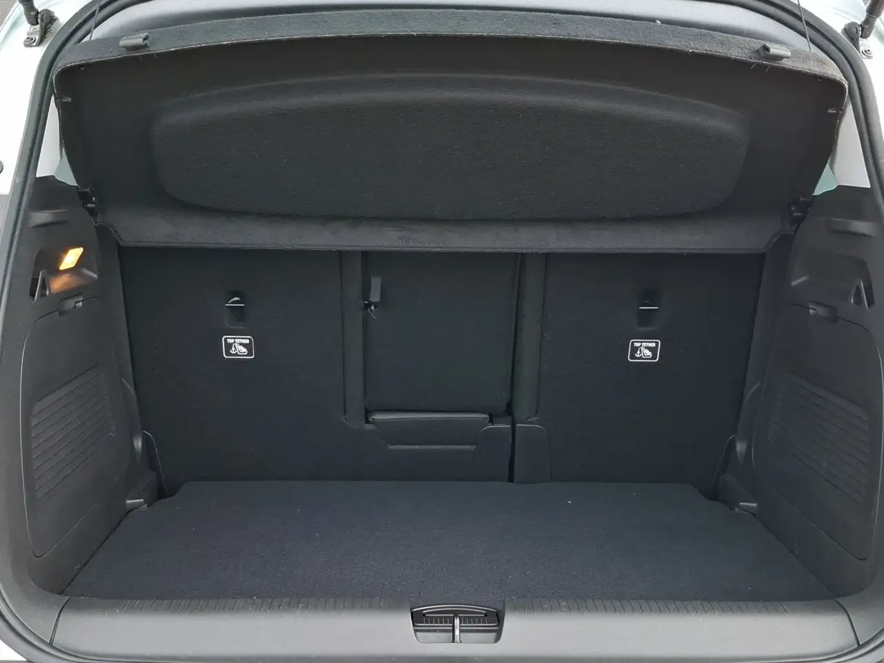 Opel Crossland 1.2 DI Turbo, Rückfahrkamera, Sitzheiz — معرض صور السيارة 19