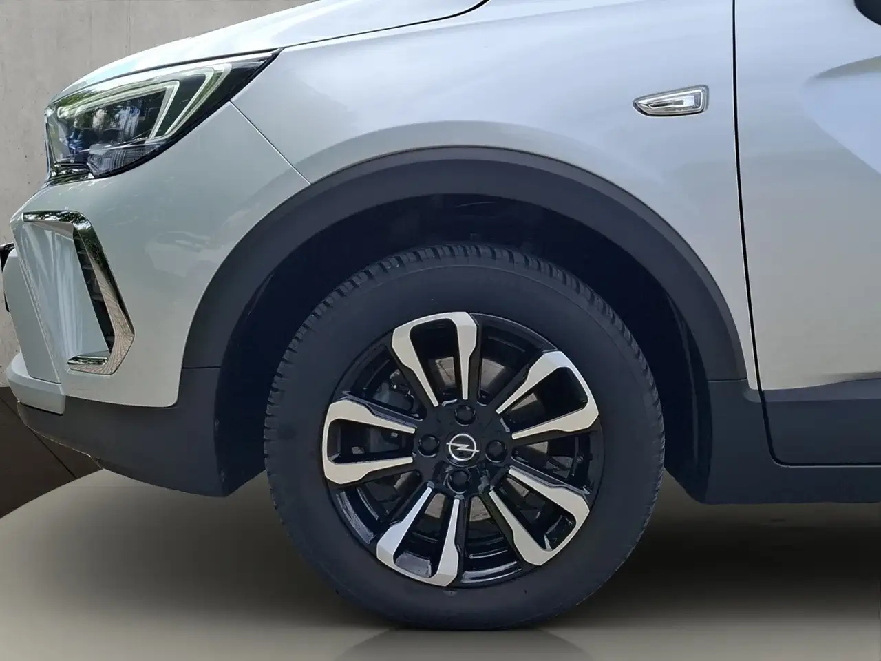 Opel Crossland 1.2 DI Turbo, Rückfahrkamera, Sitzheiz — معرض صور السيارة 20