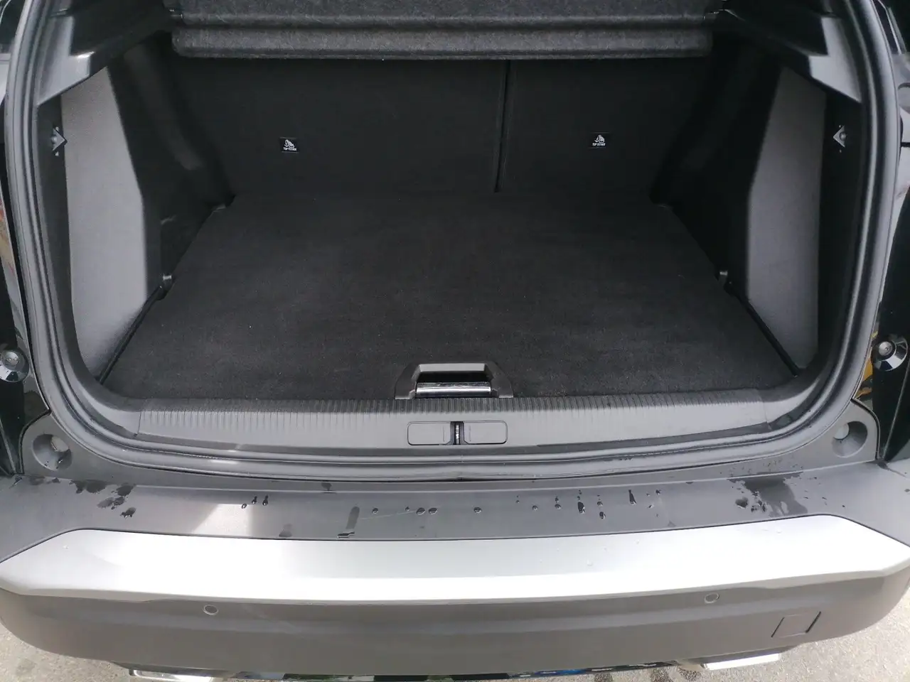 Peugeot 2008 1.2 PureTech 130 GT KeyLess LED Navi PDC — Galerie du véhicule 12