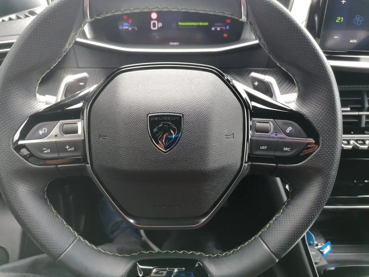 Peugeot 2008 1.2 PureTech 130 GT KeyLess LED Navi PDC — Galerie du véhicule 19