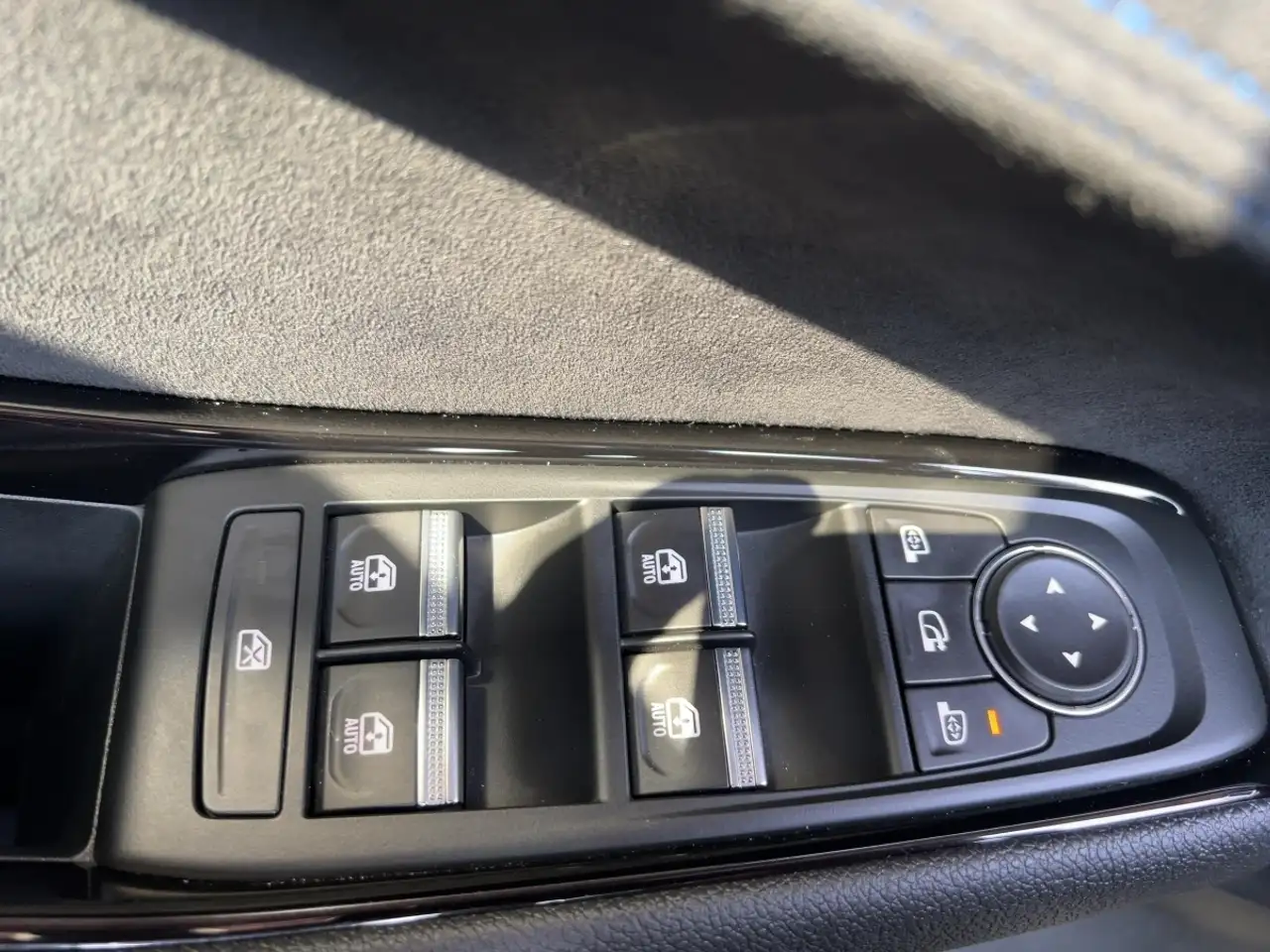 Renault Austral Iconic Esprit Alpine E-Tech Full Hybrid 200 — معرض صور السيارة 18
