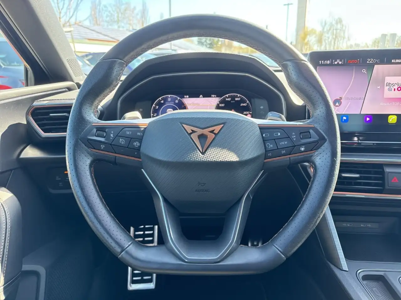 CUPRA Leon 2.0 TSI 221 KW DSG VZ SHZ+KAMERA+LED+ACC — معرض صور السيارة 15