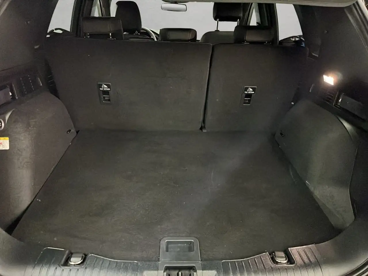 Ford Kuga 2.5 Duratec FHEV ST-LINE X — Vehicle gallery 5