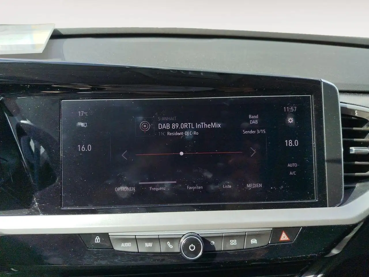 Opel Grandland Elegance PHEV LED/Navi/SHZ/DAB/180°Kamera — Galería del vehículo 10